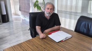 &Omicron; &Delta;ή&mu;&alpha;&rho;&chi;&omicron;&sigmaf; &Chi;&alpha;ϊ&delta;&alpha;&rho;ί&omicron;&upsilon; &Mu;&iota;&chi;ά&lambda;&eta;&sigmaf; &Sigma;&epsilon;&lambda;έ&kappa;&omicron;&sigmaf; &delta;&eta;&lambda;ώ&nu;&epsilon;&iota; ό&tau;&iota; &delta;&epsilon;&nu; &pi;&rho;έ&pi;&epsilon;&iota; &nu;&alpha; &kappa;&lambda;&epsilon;ί&sigma;&epsilon;&iota; &kappa;&alpha;&nu;έ&nu;&alpha; &upsilon;&pi;&omicron;&kappa;&alpha;&tau;ά&sigma;&tau;&eta;&mu;&alpha; &Epsilon;&Lambda;&Tau;&Alpha;.