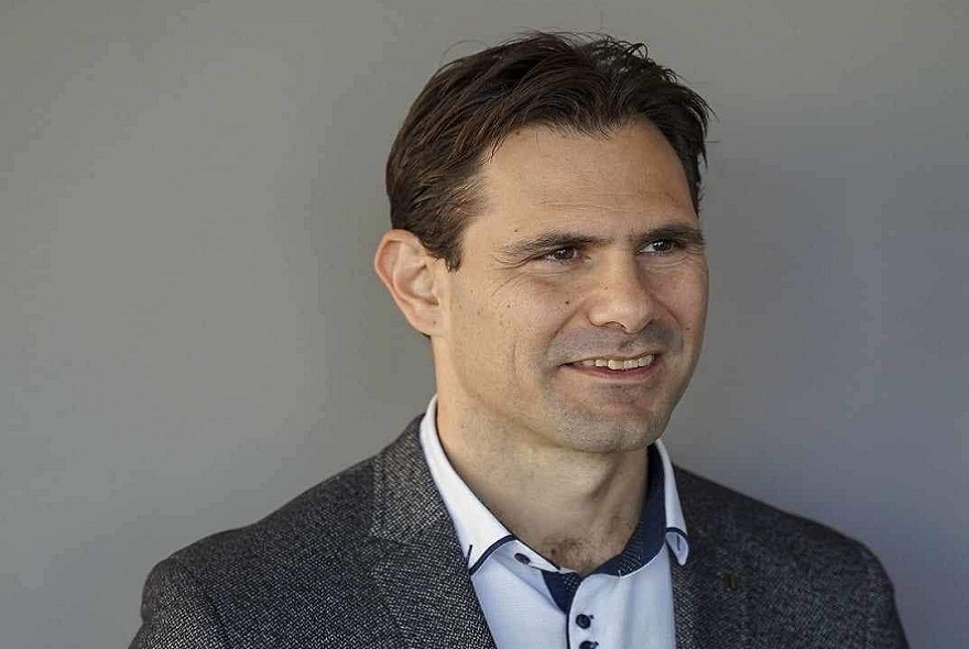 &Omicron; &delta;ή&mu;&omicron;&sigmaf; &Theta;&epsilon;&rho;&mu;&alpha;ϊ&kappa;&omicron;ύ &pi;&rho;&omicron;&chi;&omega;&rho;ά &sigma;&tau;&omicron; &mu;έ&lambda;&lambda;&omicron;&nu; &mu;&epsilon; &omicron;&rho;&gamma;&alpha;&nu;&omega;&mu;έ&nu;&omicron; ό&rho;&alpha;&mu;&alpha; &gamma;&iota;&alpha; &mu;&iota;&alpha; &alpha;&nu;&theta;&rho;ώ&pi;&iota;&nu;&eta; &pi;ό&lambda;&eta;